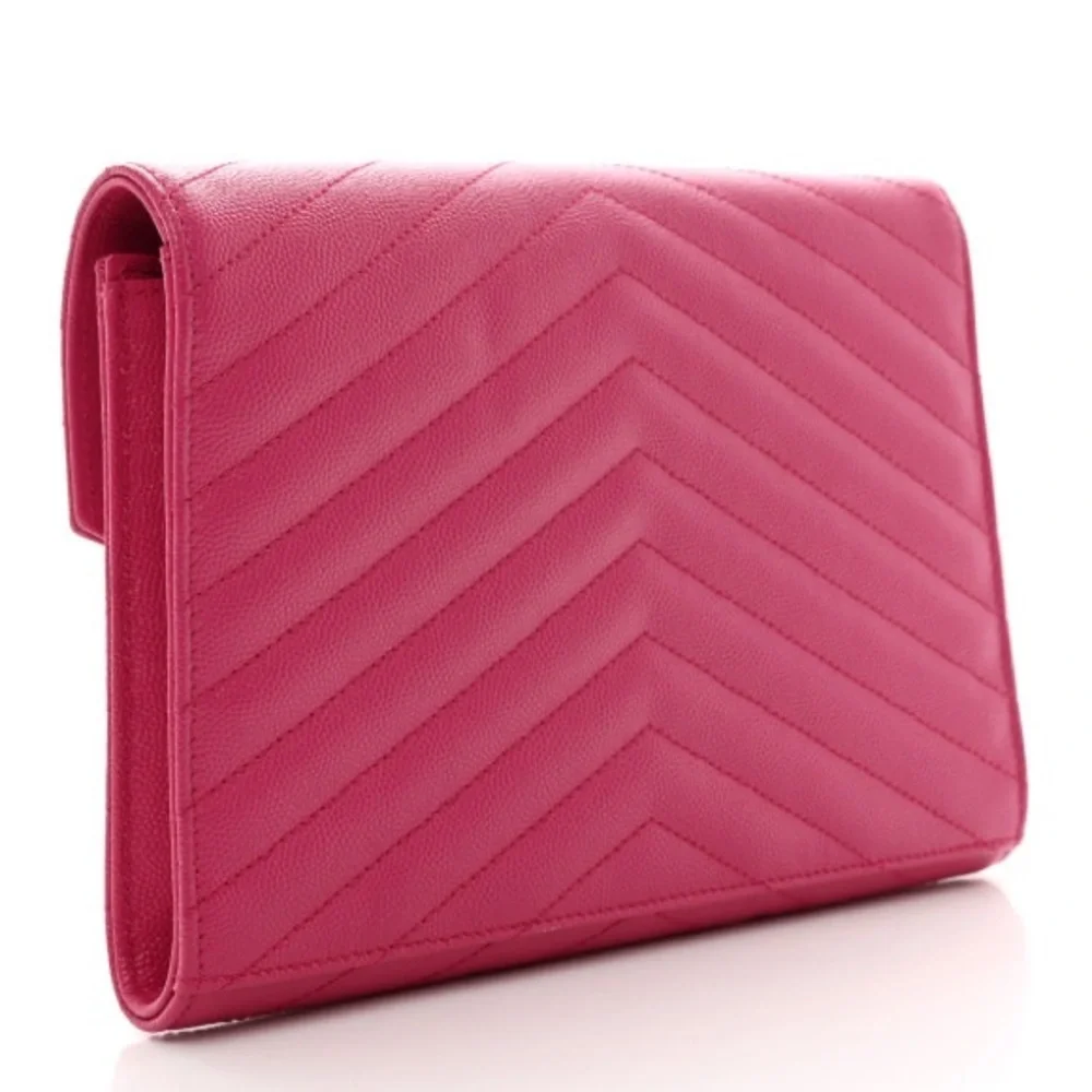 SAINT LAURENT
Grain De Poudre Matelasse Chevron Monogram Envelope Clutch - Picture 2 of 16